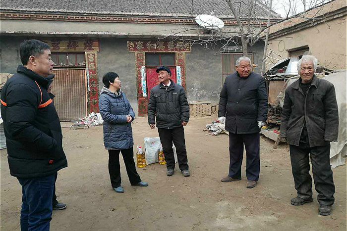 濮阳市知识产权局走访慰问帮扶村困难群众