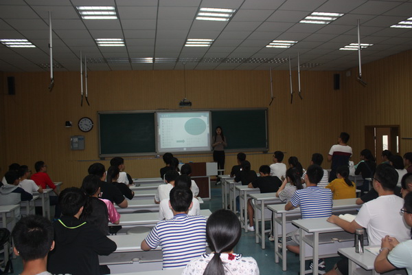 郑州市中小学知识产权巡讲活动走进郑州市第十二中学