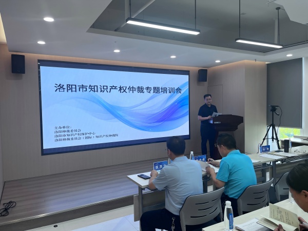 zhangxiaofeng600400.jpg zhangxiaofeng600400